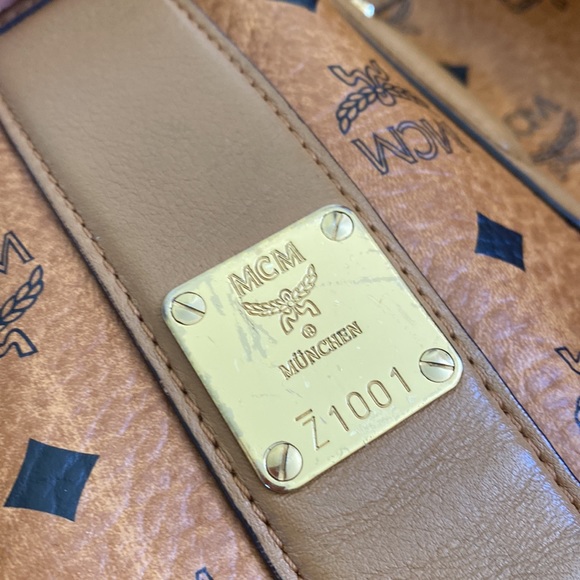 MCM Medium Liz Reversible Visetos Shopper - Picture 6 of 15